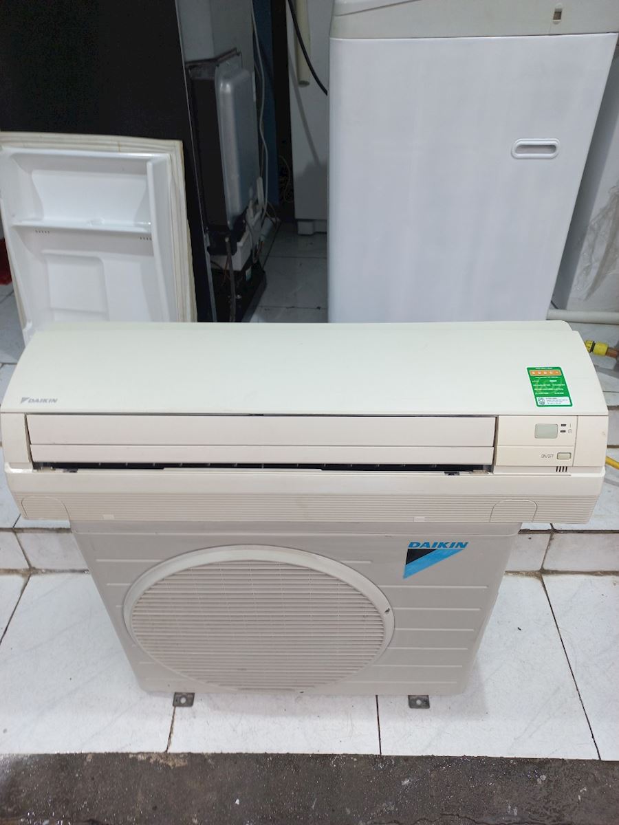Máy lạnh Daikin  .Bao lắp đặt 