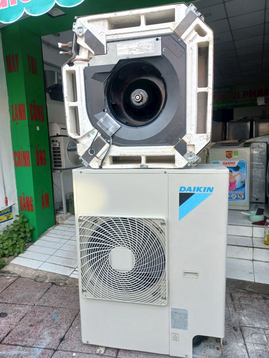 Máy lạnh Daikin 4hp 3pha đa hướng thổi 