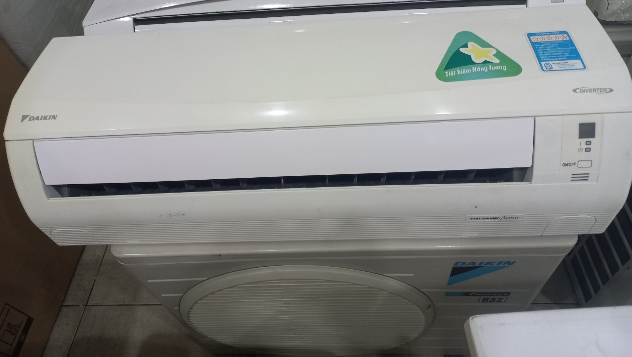 Máy lạnh Daikin 1hp inverter .Bao lắp đặt 