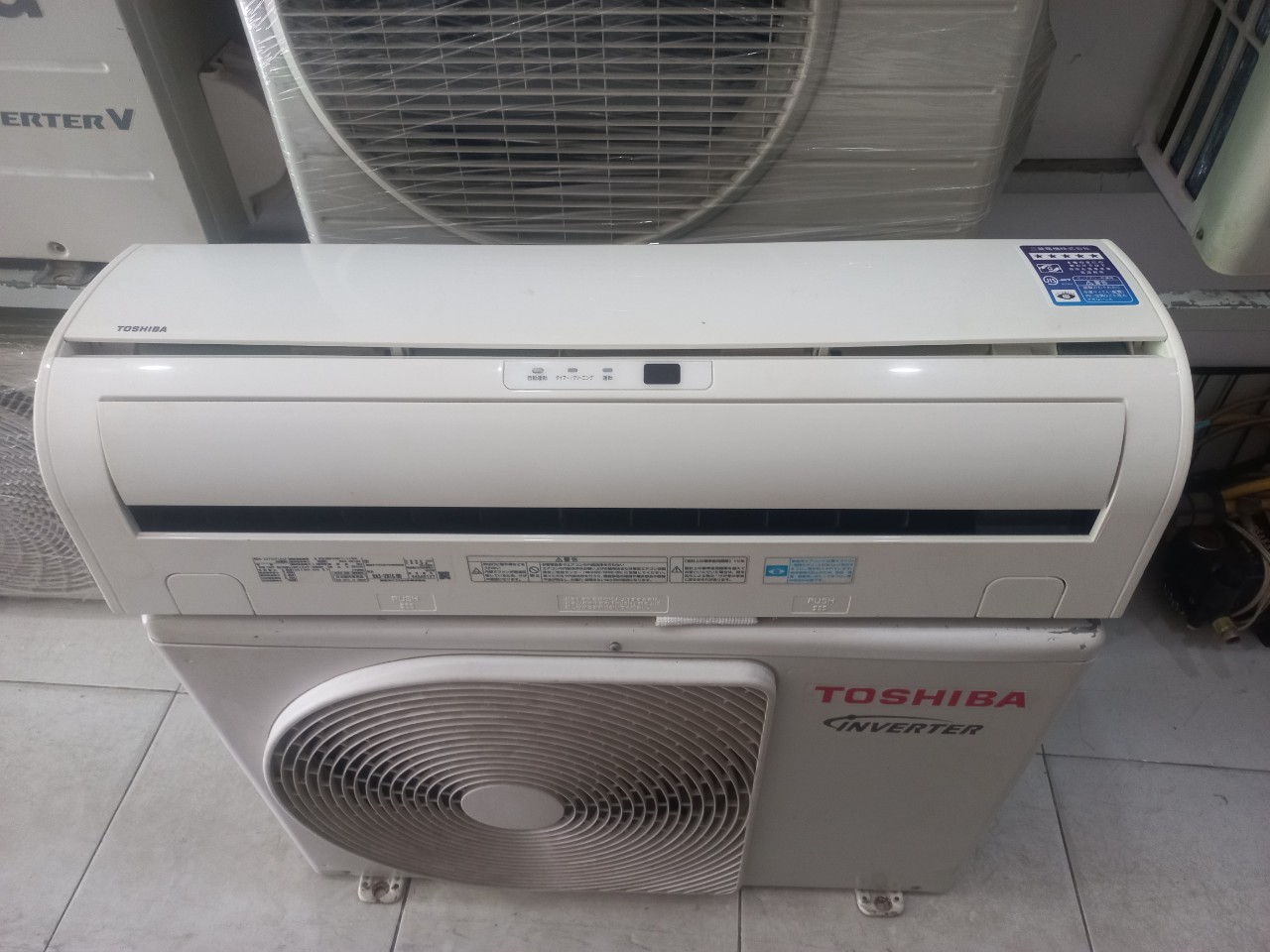 Máy lạnh Toshiba 1.5hp inverter . Bao lắp đặt 