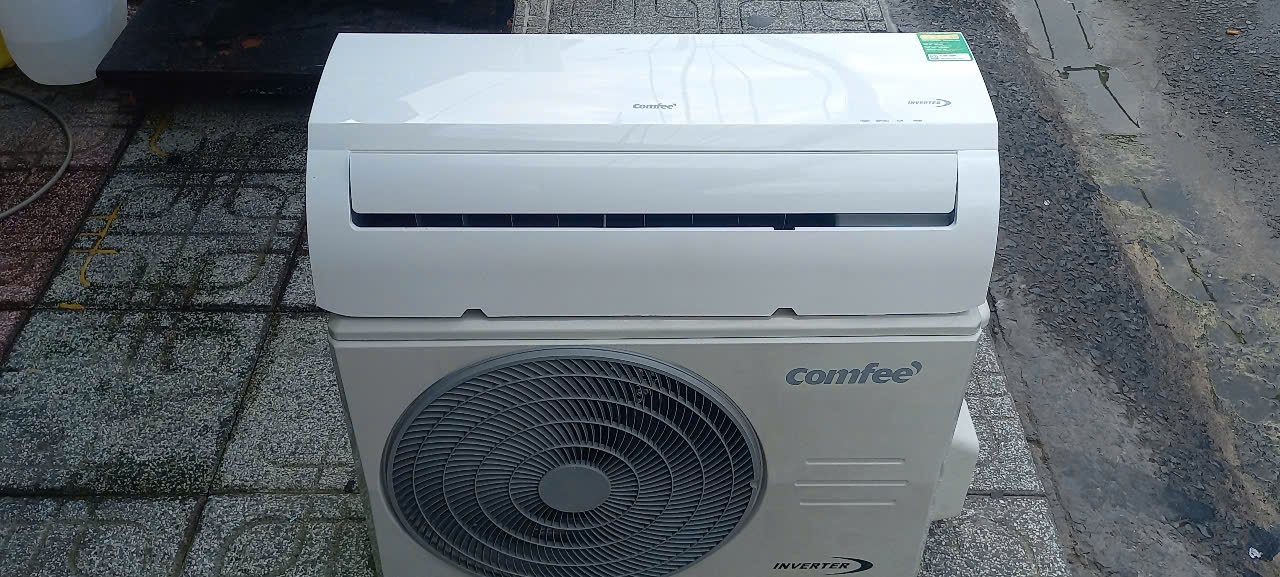 Máy lạnh comfee 1hp inverter