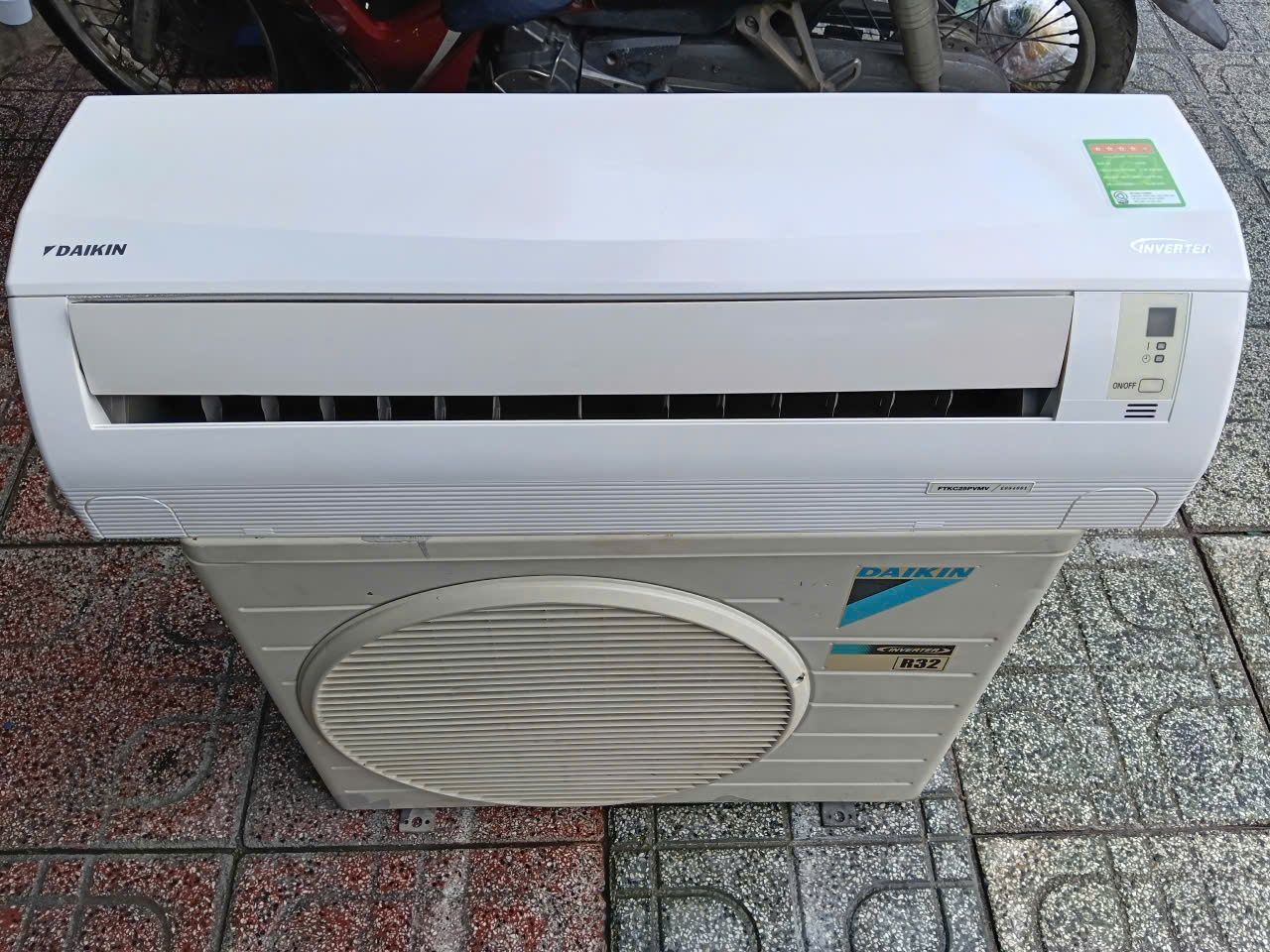 MÁY LANH DAIKIN 1HP INVERTER 